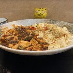 麻婆豆腐 熊 - ちなみに白は、辛く見えないが、結構、辛い