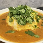 SINGAPORE HOLIC LAKSA - ラクサ風オムライス+パクチートッピング