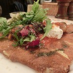 クレープリー・アルション - 1月限定のガレットソーセージとトマトソースみたいなの