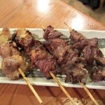 シロ・なんこつ・カシラ各￥120