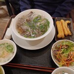 大越 ベトナム料理 - 牛肉フォーセット