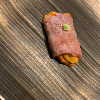くずし鉄板 あばぐら 恵比寿店 - 蝦夷馬糞雲丹が肉に負けずに甘い!