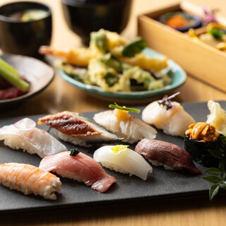 漁港直送。のどぐろをはじめ鮮度抜群の魚介を使ったお寿司に舌鼓
