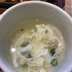 Okonomiyaki Gyuusujinegimaru - スープに玉子の白身を使っています