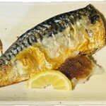 Grilled salted mackerel