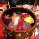 活魚割烹 赤坂 - 予算合わせの握りです。
      