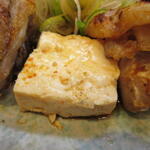 酒蔵 力 - 煮込みの豆腐もこのタレで