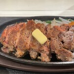 1ポンドのステーキハンバーグ タケル - 