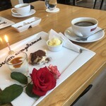 アドゥエパッシ - 