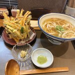 Udon Koubou Yuuyuu - たっぷり野菜のかき揚げうどん！
