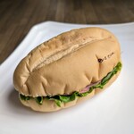 Quebom! SANDWICH STAND - モンタデラのサンドイッチ　