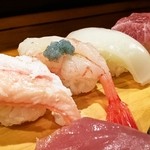 寿し富 - カニ・甘海老付近のアップ