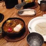 Yasai wo taberu kare camp - 一日分の野菜カレー＋卵トッピング