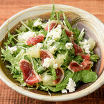 Citrus salad with duck ham and cottage cheese