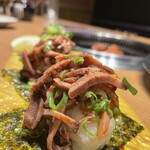 やきにく 飛牛 - 