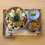 OwL - ◆海老とアボガド照りﾏﾖ丼◆