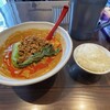 五指山 - 料理写真:麻辣湯麺（タンタンメン）小ライ付