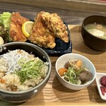 Osakana Shokudou Kotaya - 唐揚げ定食　1078円