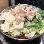 元祖博多麺もつ屋 - 麺もつ鍋醤油味1,290円