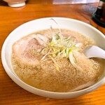 三輝星 - 料理写真:塩バラ肉そば