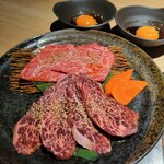 Yakiniku Motoyama - たれの焼肉。ロースとハラミ。卵黄タレ付き