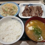 松屋 - 牛焼肉定食、豚汁変更