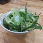 ラーメン まこと屋 - 追い、九条ネギ。