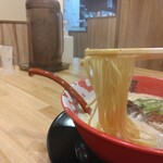 ラーメン まこと屋 ふじみ野店 - 麺の硬さが選べます。ストレート麺(細)