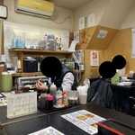 かつどんのかつどん家 - 店内（座席より右まわり）➡︎