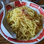 らーめん 梟 - 麺の感じ。味噌ラーメンも美味しいんだろうなあ。と、思わせる麺。