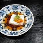 魚留 - 先付け 胡麻豆腐