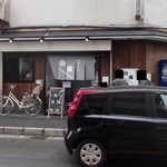 讃岐うどん 白庵 - 開店30分で、既に行列が　※2014年2月