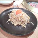 焼肉問屋 牛蔵 - もやしナムル