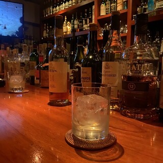 バー・スティル_1