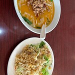 台湾料理 吉祥 - 台湾豚骨刀削麺とレタスチャーハン