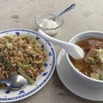 錦記飯店 - チャーハンと半ラーメン　杏仁豆腐