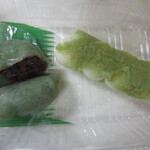 御菓子司わたなべ - 団子と草餅