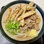 星のうどん - 「肉ごぼう天うどん」(890円)です