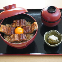  上うな丼　黄身あり