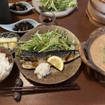 Nikomi Dou Manabe - たっぷりおろしのさば塩焼き ¥1,180
