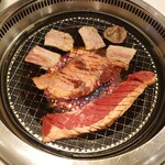 焼肉じゅうじゅうカルビ - 