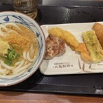 Marugame Seimen - かけ（並）ザンギ 海老天 ちくわ磯辺天ハーフ いなり