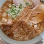 ワンタンメンの満月 - わんたん麺（しょうゆ）　すごく良い