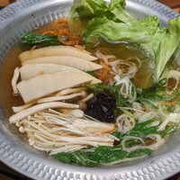 出汁しゃぶおばんざい おかか 東京 - おかか名物出汁しゃぶ　野菜もたっぷり