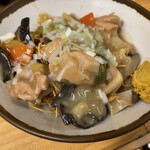 Yakitommaruwa - うま煮と揚げ麺で餡かけソバやん！