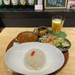 スパイスとタンドリー TABLA - 日替わりカレーセット