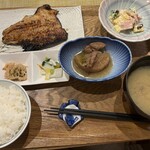 Sumiuo Honda - むつの照り焼き定食