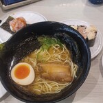 Hama Zushi - 貝節塩ラーメンとその他…