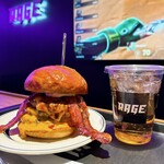 Café&Bar RAGE ST - ウルトラBIGチーズバーガー（ドリンクセット2050円）