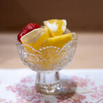 うを徳 - 2024.3 水菓子（愛媛産黄金柑、台湾産パイナップル、とちあいか、ベトナム産龍眼）